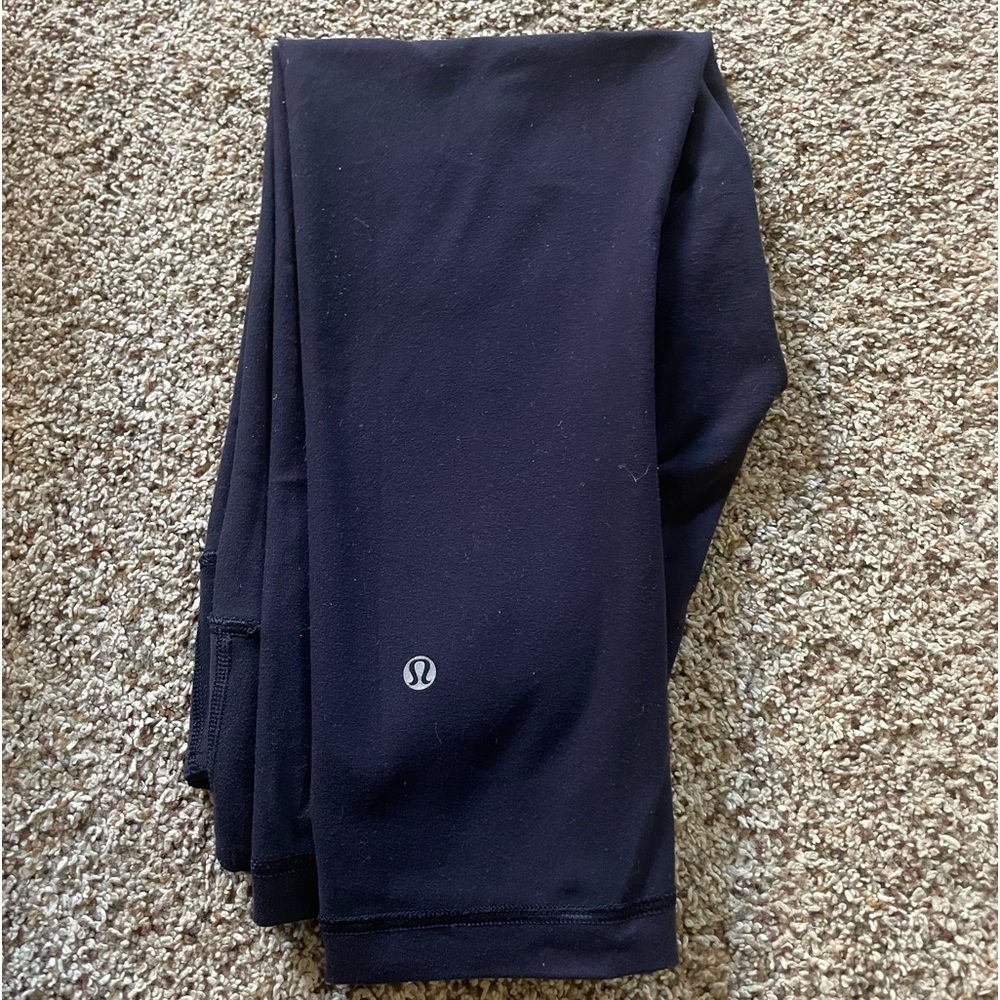 LuLu Lemmon size 6 cropped reversible cotton leggings - navy blue